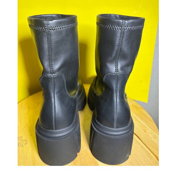 Steve Madden Boots Wm 8 M Boomba Black Faux Leather Sock Platform Chunky - Picture 5 of 8